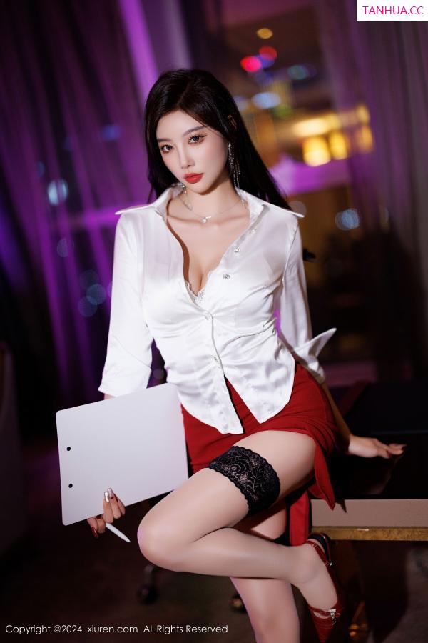 杨晨晨 sugar小甜心CC [XiuRen]高清写真图 2024.12.06 No.9565 杨晨晨Yome OL美腿第15张图片